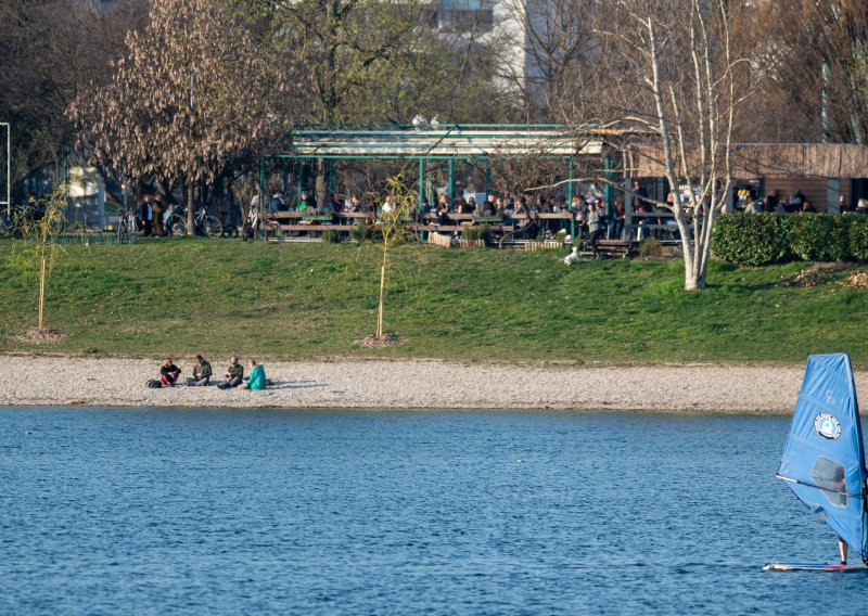 Dječak se gušio trešnjom na Jarunu, spasio ga vojni tim