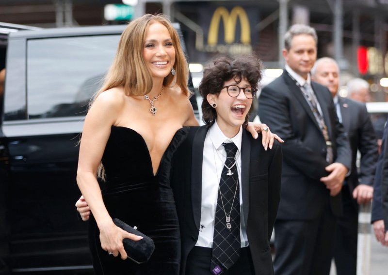 Kći Jennifer Lopez ima novo ime, sve je otkriveno na dodjeli diploma u srednjoj školi