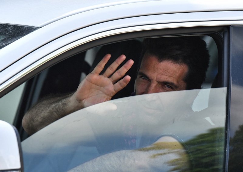 Legendarni Buffon otkrio: Otac je vidio njegov Porsche i odmah mu rekao da ga vrati