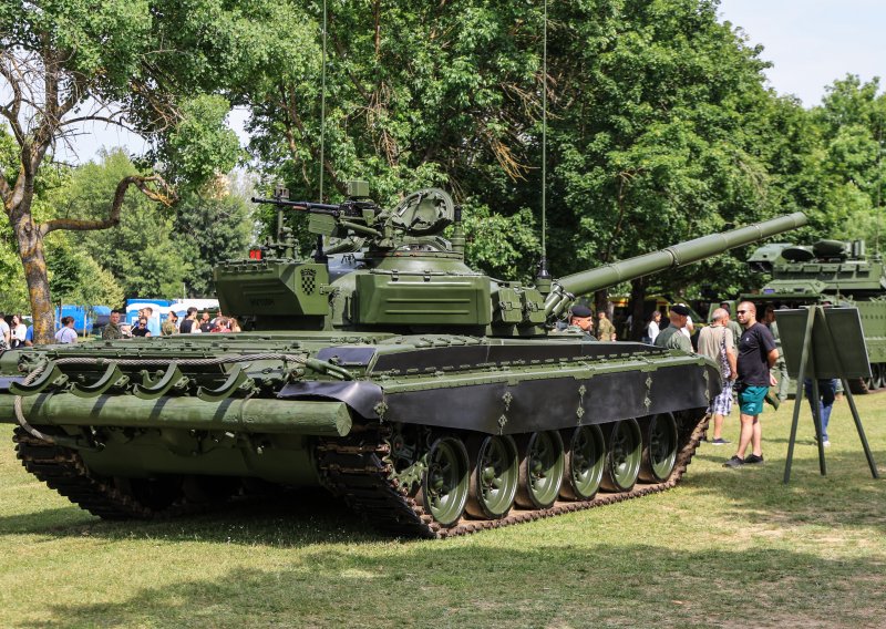 FOTO Hrvatska vojska pokazala što ima: Pogledajte moćni arsenal izložen na Jarunu
