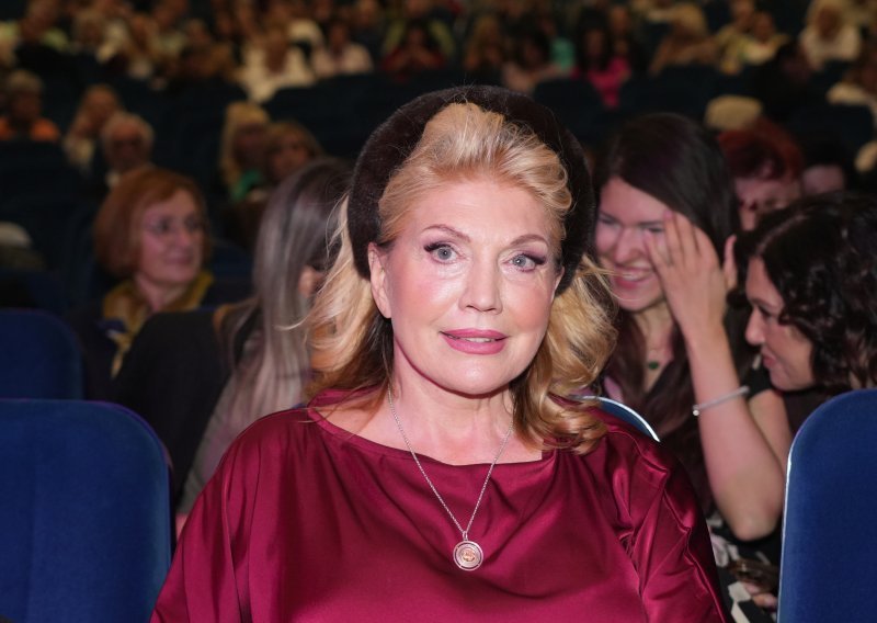 Nova uloga Suzane Mančić: Bivša loto djevojka uskoro postaje baka
