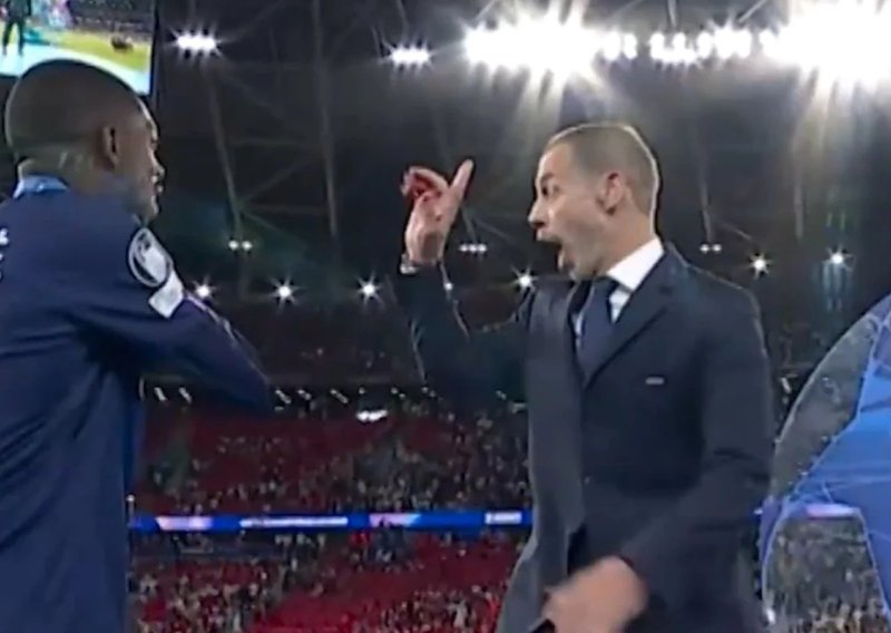 Detalj s dodjele trofeja PSG-u postao hit: Jeste li vidjeli što je napravio Čeferin?