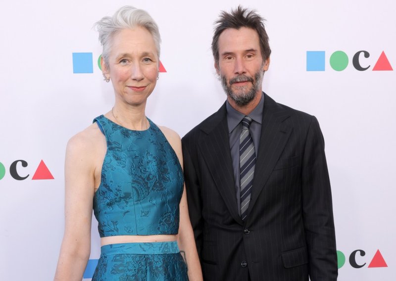 Nikome nije promaknulo kako on nju gleda: Keanu Reeves i Alexandra Grant nisu skrivali emocije