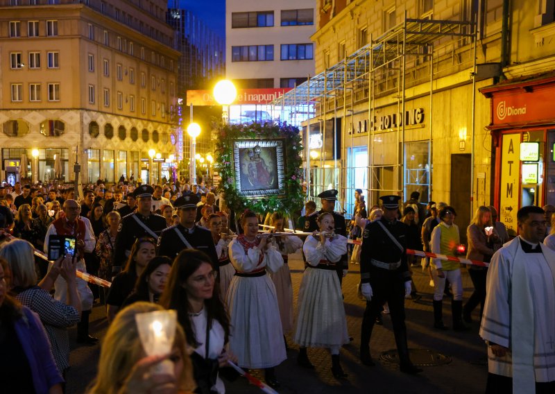 Proslavljena svetkovina Majke Božje od Kamenitih vrata: Evo kako je izgledala procesija kroz Zagreb
