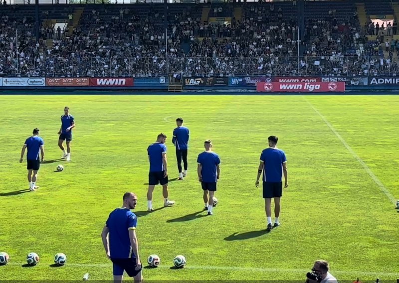 Poptuna ludnica u BiH: Pogledajte atmosferu na posljednjem treningu prije puta u SAD