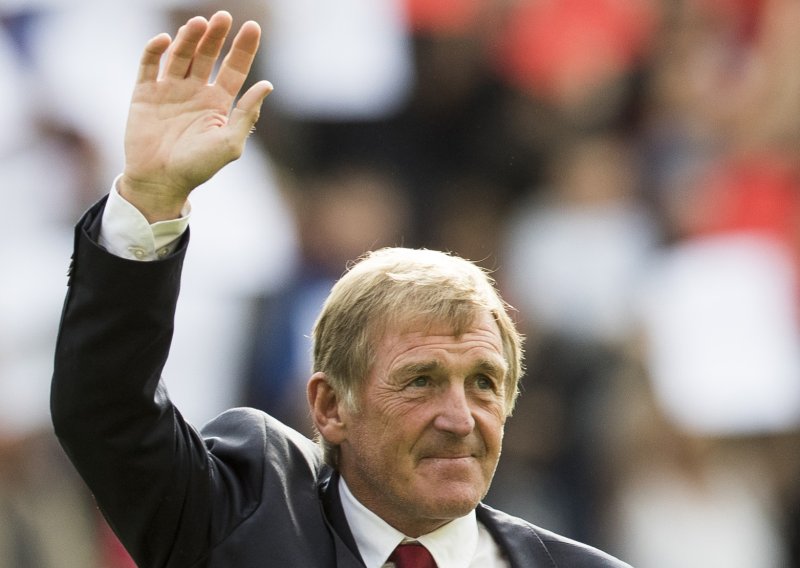 Sir Kenny Dalglish: 'Kao što je pokazala moja nenamjerna objava, liječim se od raka'