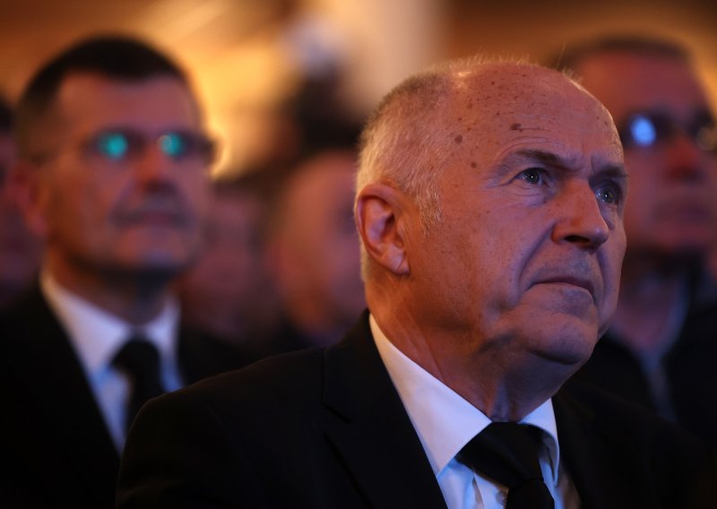 Inzko upozorio: Postoji ozbiljan rizik od nove destabilizacije BiH