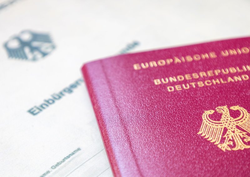 Nijemci ovako nešto ne pamte: Više od 332.000 stranaca dobilo državljanstvo, prednjače Sirijci