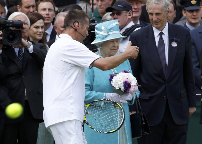Kraljica Elizabeta II u Wimbledonu nakon 33 godine