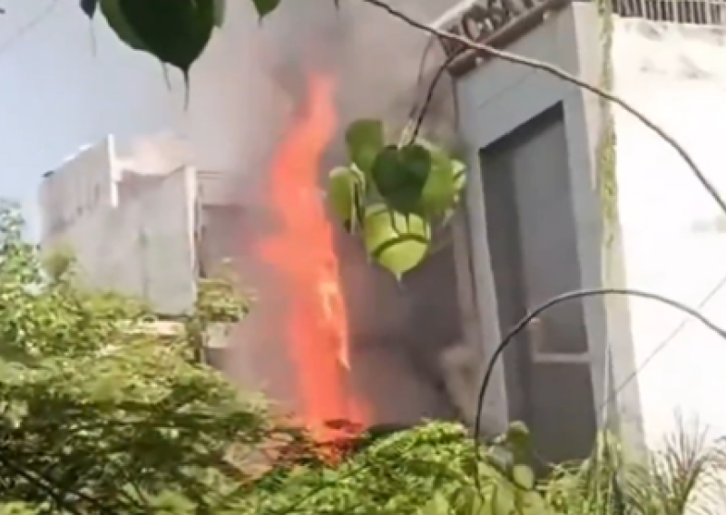 VIDEO Gori hotel u New Delhiju: Poginula najmanje 21 osoba