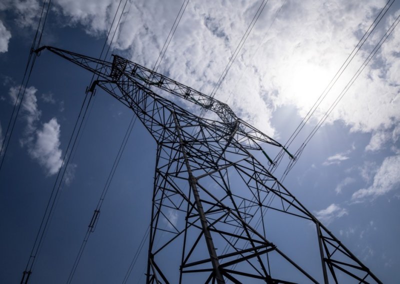 SoftBank pokreće veliki AI projekt u Francuskoj, ključna prednost je nuklearna energija