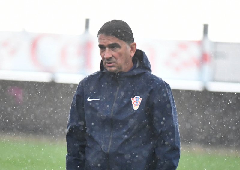 Pogledajte kako je jutro nakon poraza od Belgije pokisli Zlatko Dalić vodio trening Vatrenih