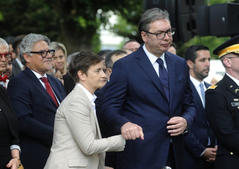 Paranoja u Vučićevim krugovima: 'Bolje da ide u Gazu nego u Crnu Goru. Preklinjem ga, nek ne ulazi u žičaru'
