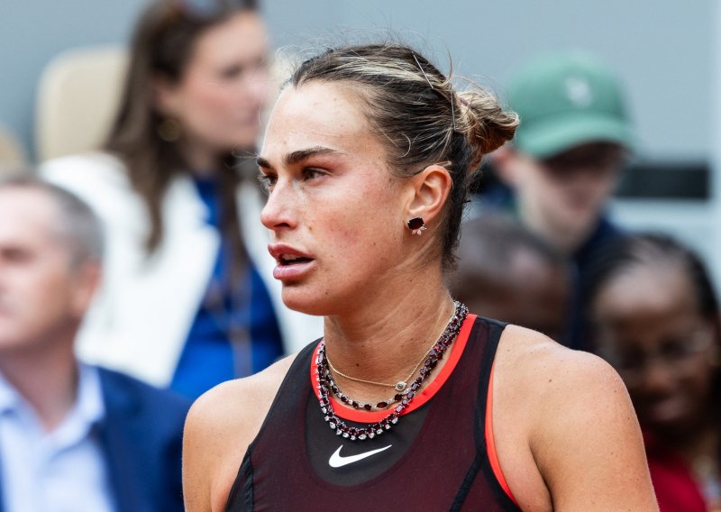 Dijamanti skuplji od nagrade za poraz: Arina Sabalenka izazvala senzaciju na Roland Garrosu