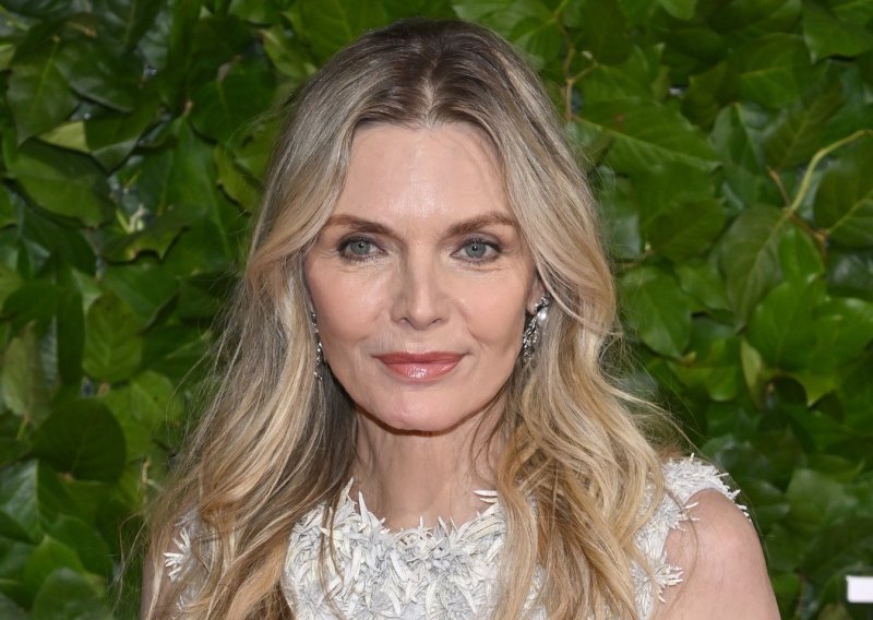 Michelle Pfeiffer raznježila riječima o suprugu: 'Nijedna filmska ljubav ne mjeri se s našom'