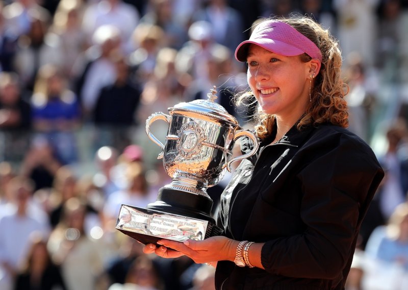 Ruskinja stala na kraj senzacionalnom nizu Poljakinje i osvojila Roland Garros