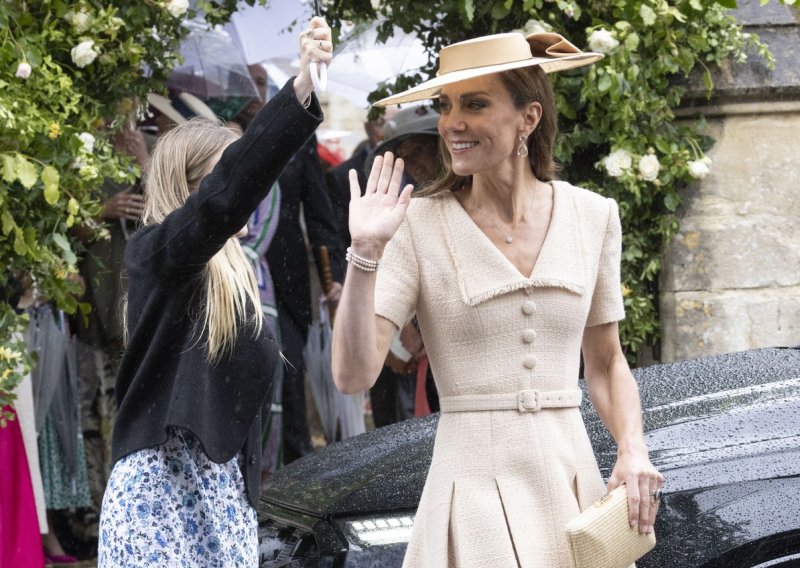 Izgleda puno skuplje nego što jest: Torbica Kate Middleton košta tek 33 eura i apsolutni je hit