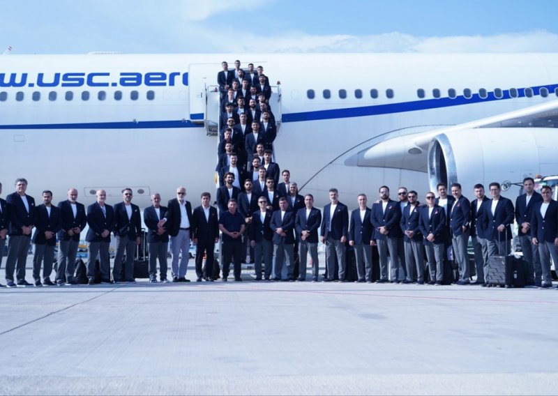Iranska reprezentacija sletjela u Tijuanu. Meksička vojska ih je otpratila do hotela