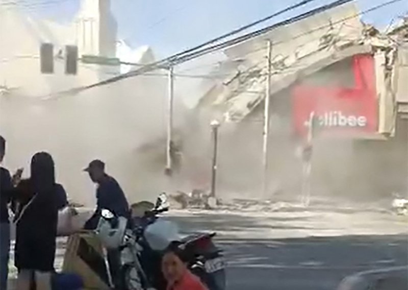 VIDEO Pogledajte kako se ruše zgrade na Filipinima