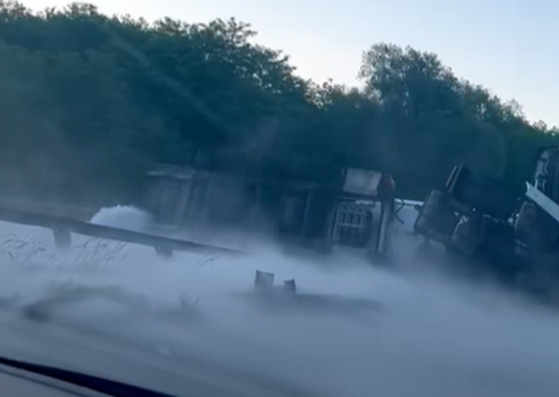 VIDEO Na autocesti se prevrnula plinska cisterna: Prekinut promet
