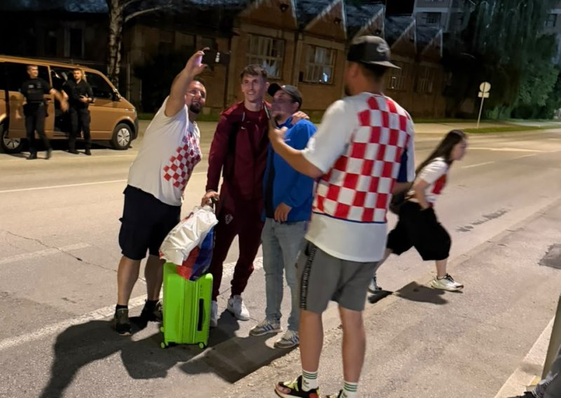 Velika gesta: Ante Budimir nakon utakmice pronašao vremena za sve navijače