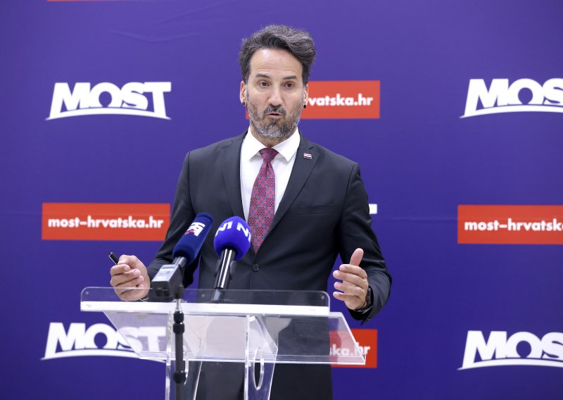 Miletić: Podnosim kaznenu prijavu protiv HOO-a. Tko je spavao u sobama od 2081 euro za noć?