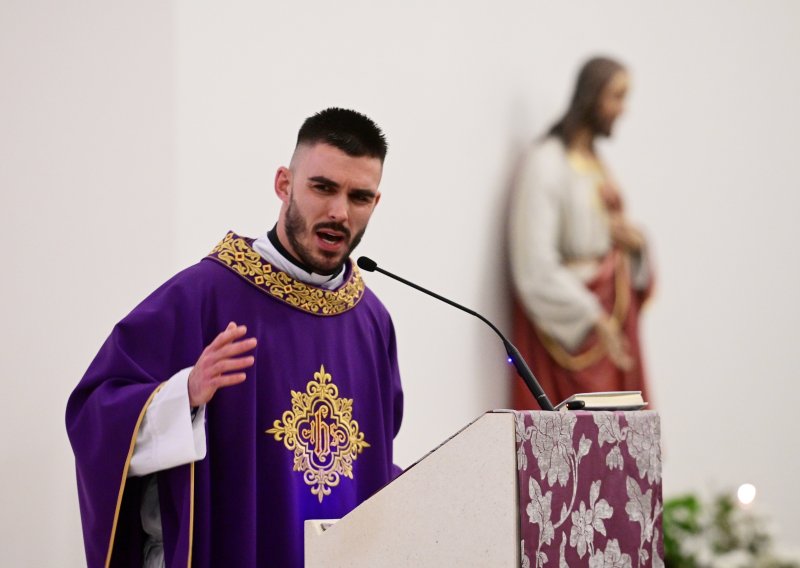 Mladi svećenik izazvao buru: 'To je sotonsko maslo!'