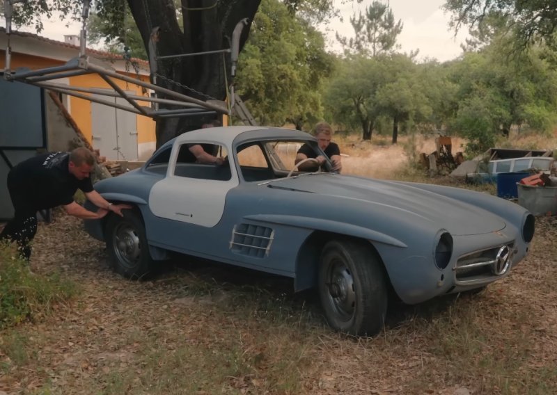 Nevjerojatno otkriće u Portugalu: 30 godina skriven stajao legendarni Mercedes Gullwing