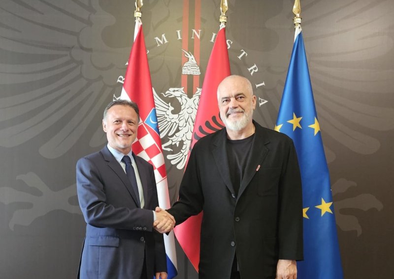 Jandroković u Tirani: Hrvatska snažno stoji uz Albaniju na putu u EU