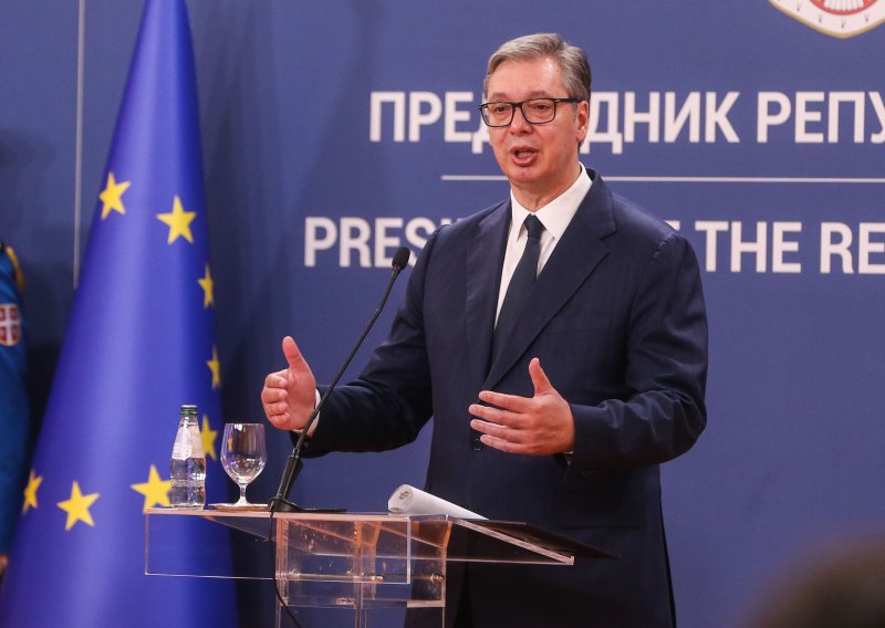 Vučić brani velika ulaganja u naoružanje: Bez toga Srbija ne bi postojala ni 48 sati