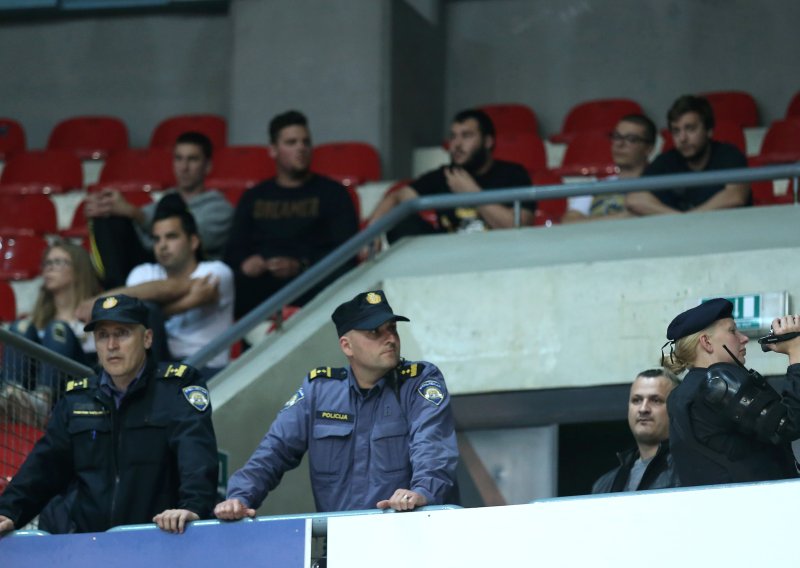 Devet uhićenih nakon utakmice Cibone i Zadra: Dovodili u opasnost život i imovinu