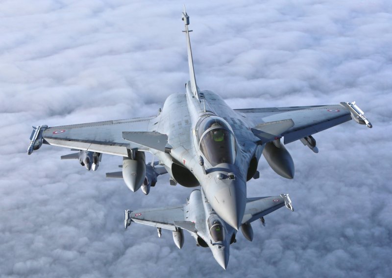 Prvi put snimljeno kamerom: Pogledajte trenutak kada Rafale uništava misteriozni dron