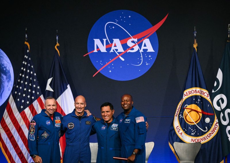 NASA predstavila posadu Artemisa III i najavila: 'Vraćamo se na Mjesec'
