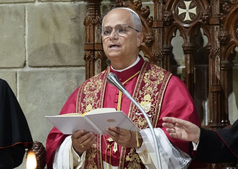 Papa Lav danas će otvoriti najnoviji toranj Sagrade Familije