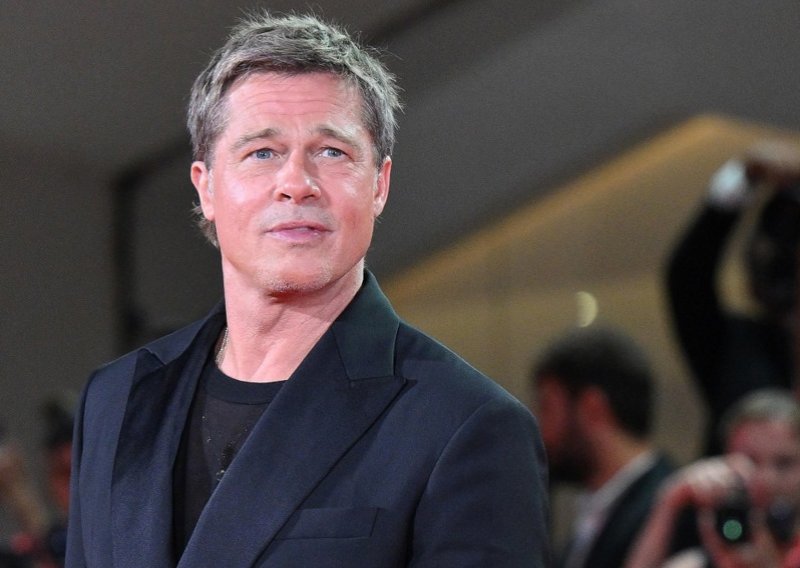 Brad Pitt na koljenima: Od šestero djece, evo koliko ih još uopće želi nositi njegovo ime