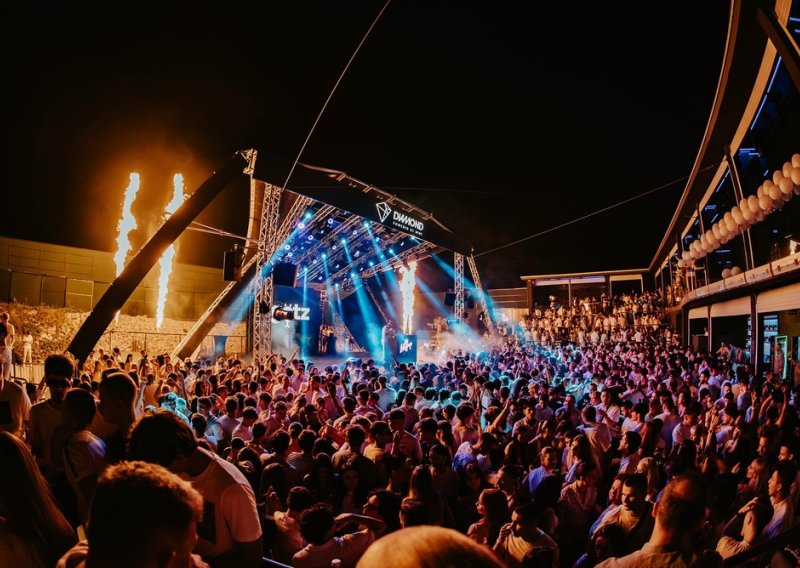 Krk ovog ljeta postaje glazbeni epicentar regije: Diamond dovodi Bijelo Dugme, Jelenu Rozgu, Jakova Jozinovića, Željka Joksimovića i najveće zvijezde regije