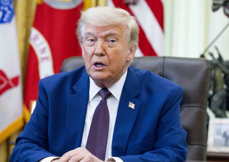 'Evo, samo što nije': Reuters pobrojao koliko je puta Trump rekao da je dogovor s Iranom 'blizu'