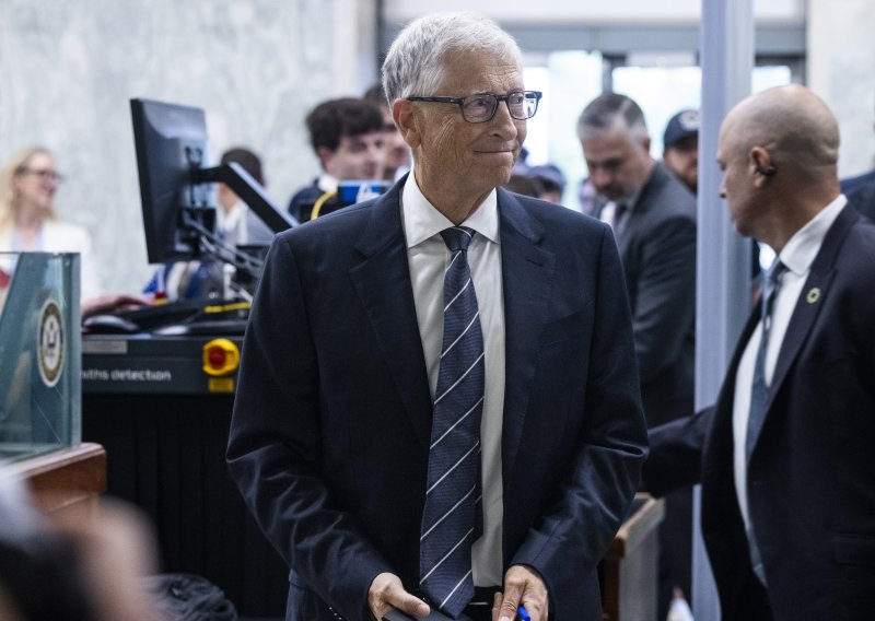 Gates otkrio detalje odnosa s Epsteinom: 'Pokušao me ucijeniti'