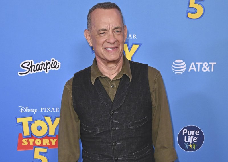 Tom Hanks podijelio tajnu uspješnog braka: Dao važan savjet Taylor Swift prije udaje