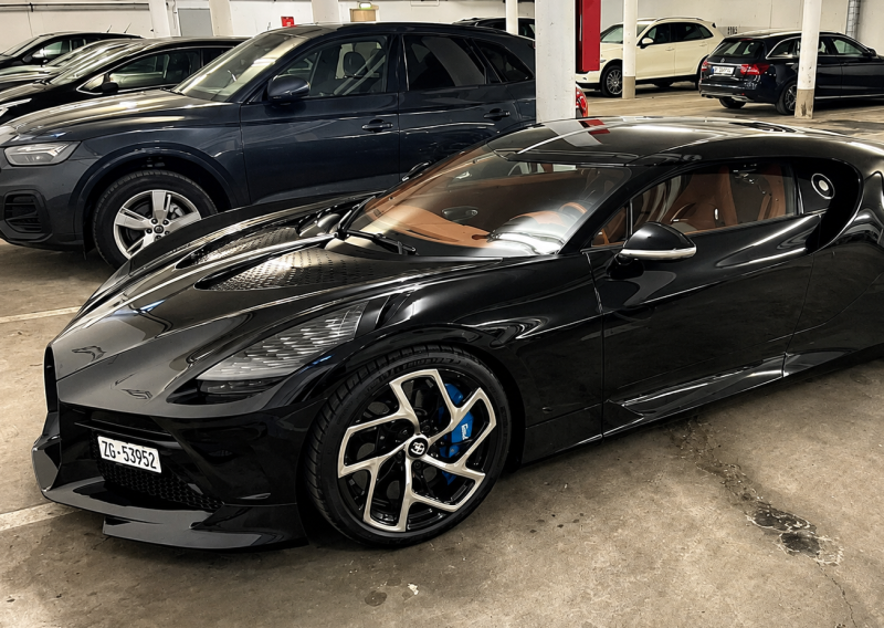 Što unikatni Bugatti od 25 milijuna eura radi u javnoj garaži u Njemačkoj? Priča je luda sama po sebi