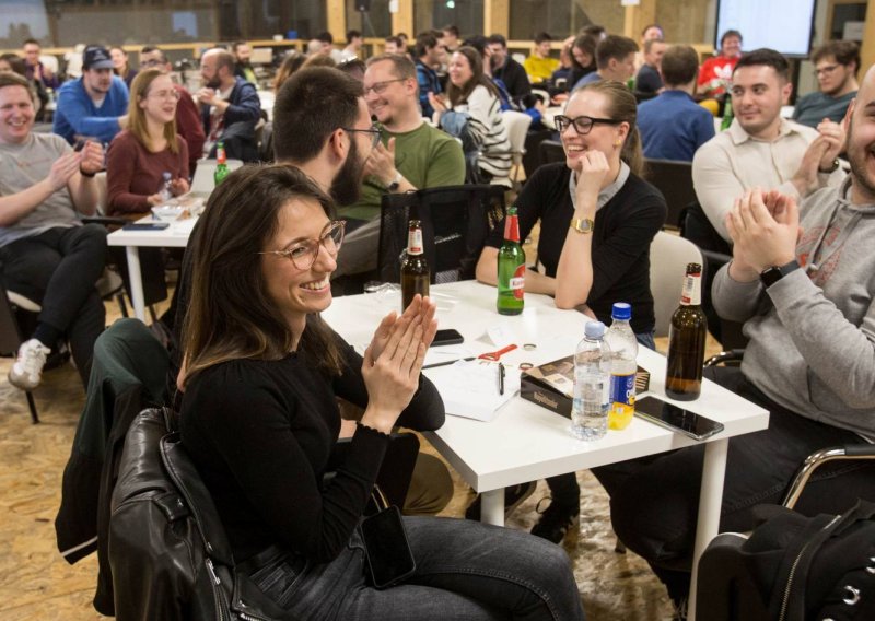 Pitanja o AI-u, programiranju i gejmingu: Novo izdanje IT pub kviza u ZICER-u