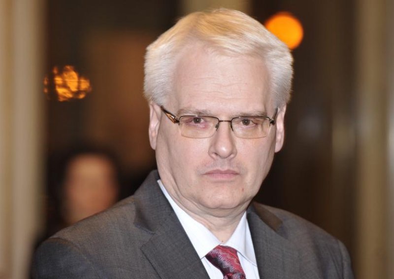 Gdje je Josipović pronašao novac za put u Soči?