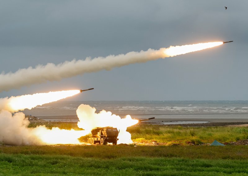 Tajvan ispalio rakete u smjeru Kine