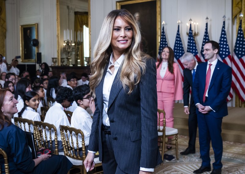 Melania Trump duhovito reagirala na neugodan prekid tijekom govora: 'Sada možete pljeskati'