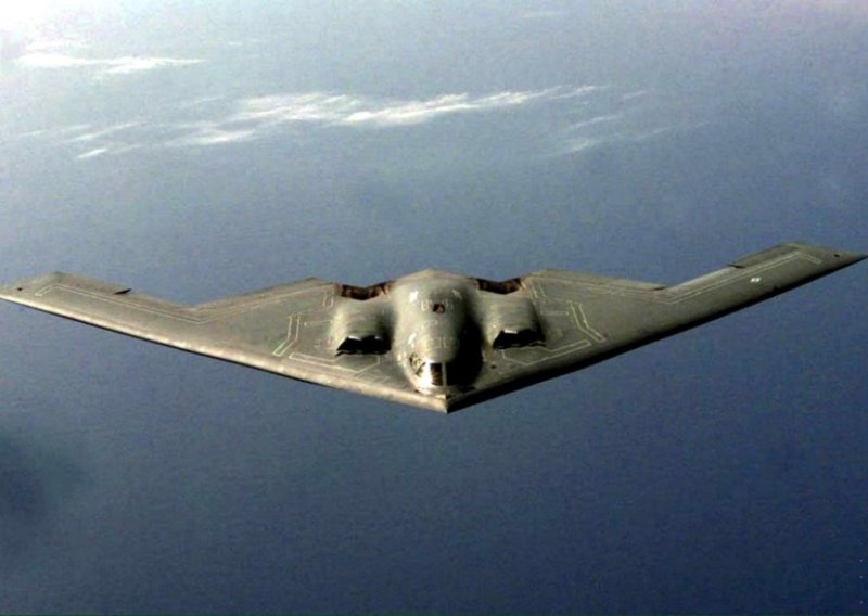 VIDEO Američki B-52 bombarder srušio se u pustinji Mojave: Poginula posada od 8 članova