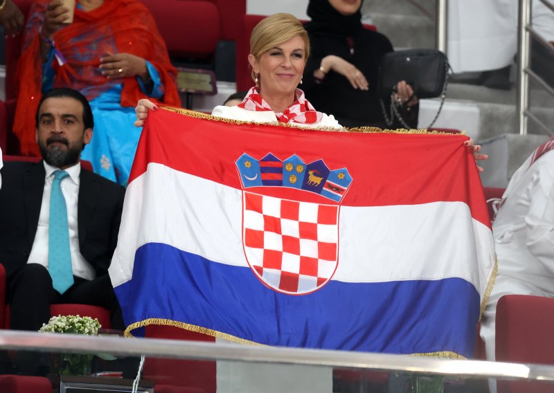 Kolinda opet u navijačkom zanosu: Moćan stajling i snažna poruka za Vatrene