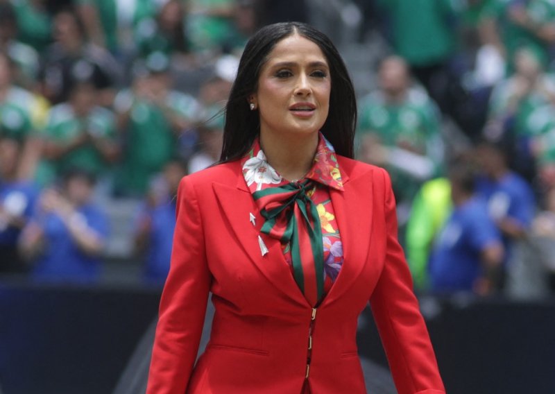 Salma Hayek pojavila se na otvaranju SP-a, a svi su gledali samo jedno