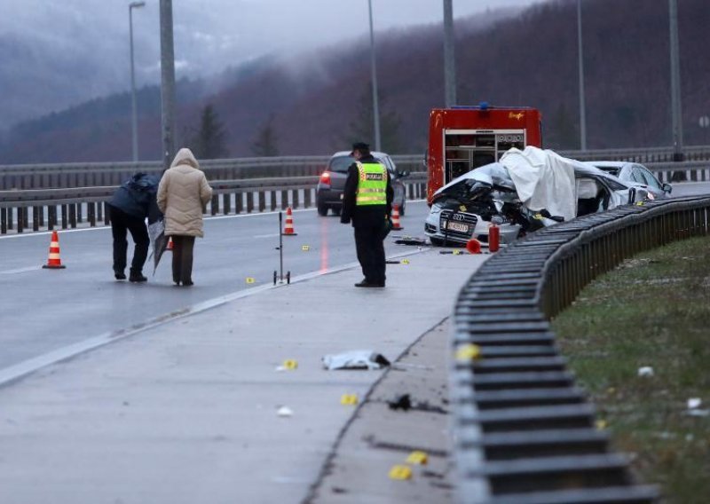 Mladi Bjelovarac sletio autom s A1, bori se za život