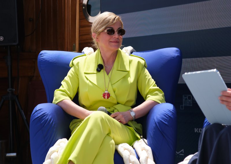 Vitka figura u prvom planu: Kad god Kolinda odjene ovaj kombinezon svi gledaju samo u nju