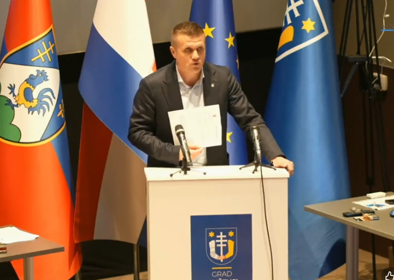 Gradonačelnik Križevaca mahao s dopisom ministra Ćorića: Ovo je minus koji nam je ostavljen